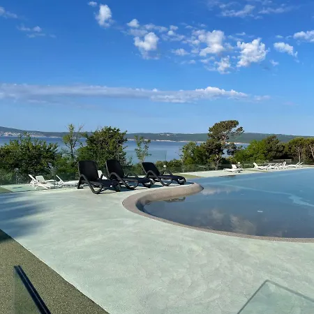 Mobile Iwi Camping *