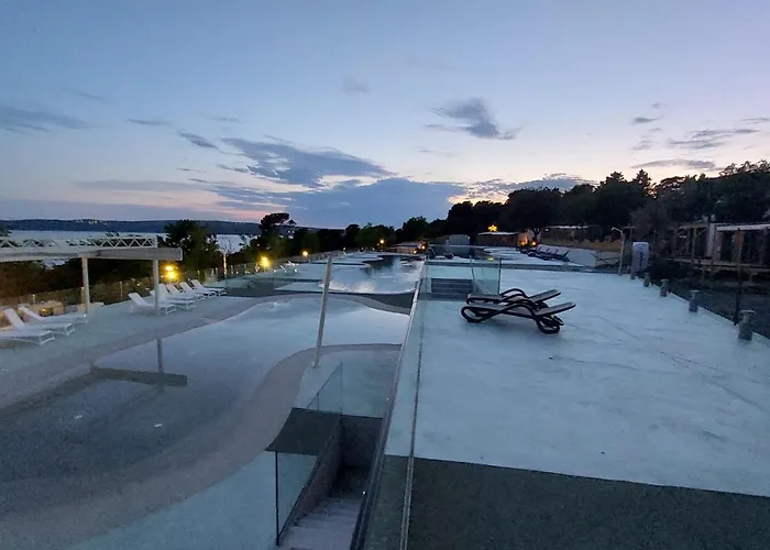 Mobile Iwi Parque de Campismo Selce